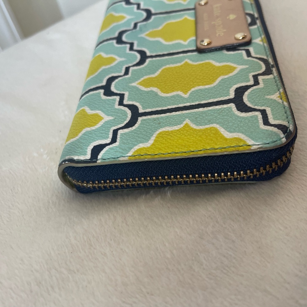 Kate Spade Multicolor Patterned Wallet EUC - Picture 6 of 10